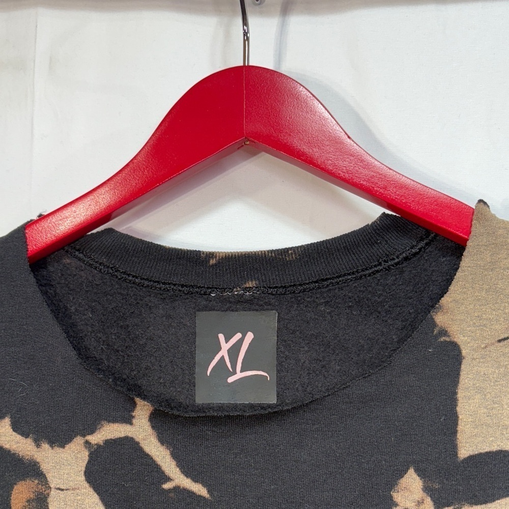 🪐Stylish Black bleach, dyed, distressed sweatshirt: - Picture 8 of 9